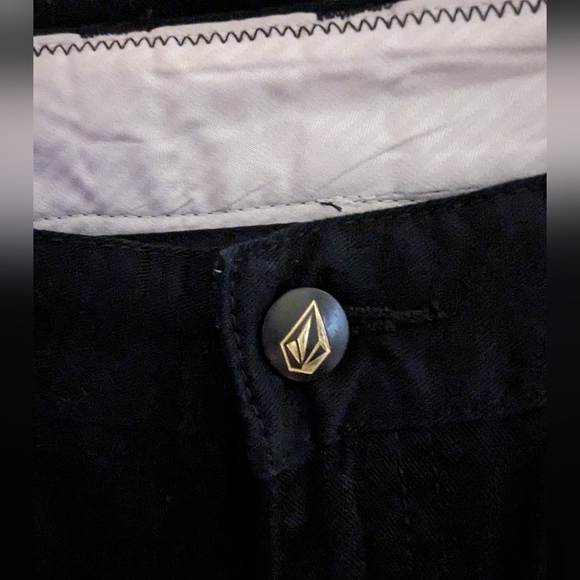 VOLCOM | Mens black chino pants, relaxed fit, size 33 - Picture 4 of 4